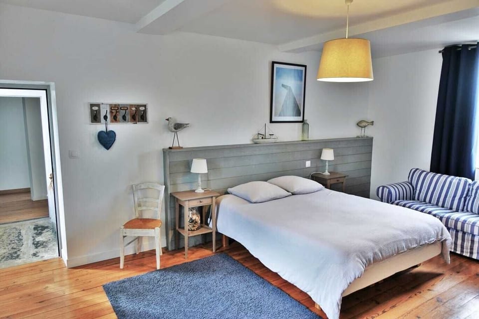 Standard Quadruple Room, Ensuite, Garden View (1) | Premium bedding, blackout drapes, soundproofing, iron/ironing board