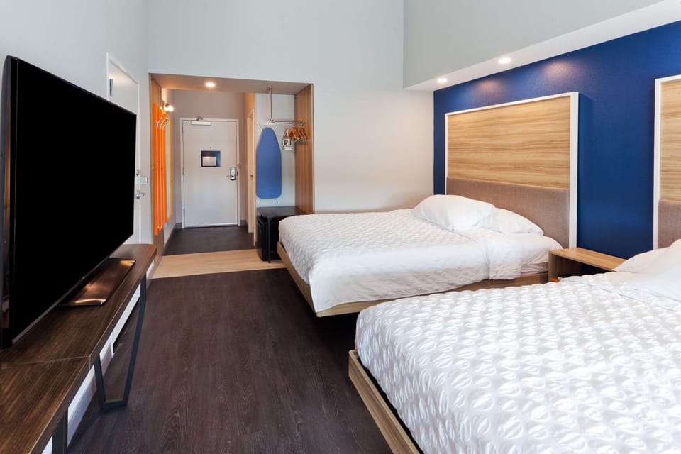 Room, 2 Queen Beds | Premium bedding, desk, blackout drapes, free WiFi