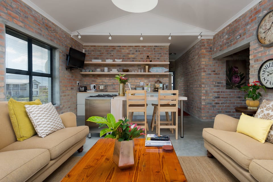 Self-Catering Unit with 2 separate Rooms | Select Comfort beds, in-room safe, individually decorated