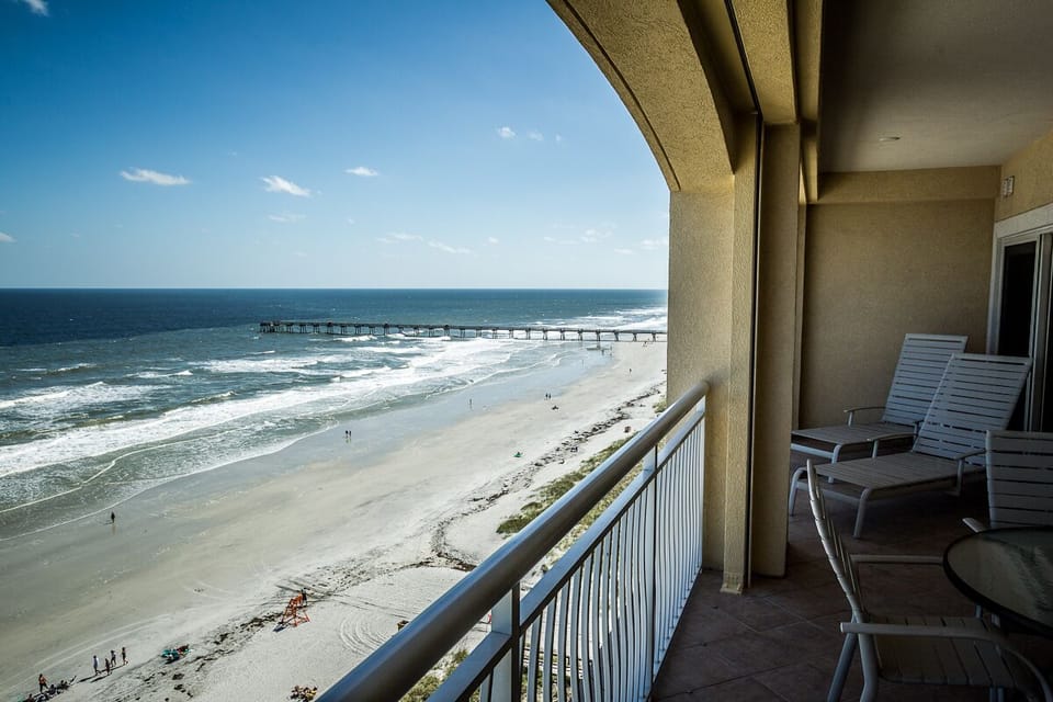 Acquilus Oceanfront - Lancelot's Castles Vacation Home Rentals Acquilus Condominiums Jacksonville Beach