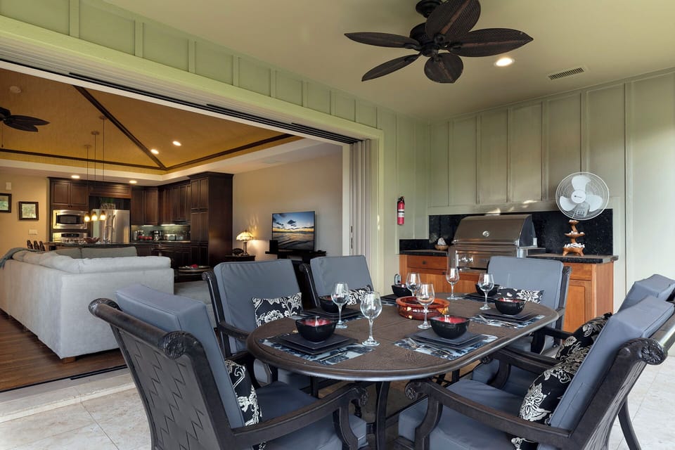 Upstairs Lanai