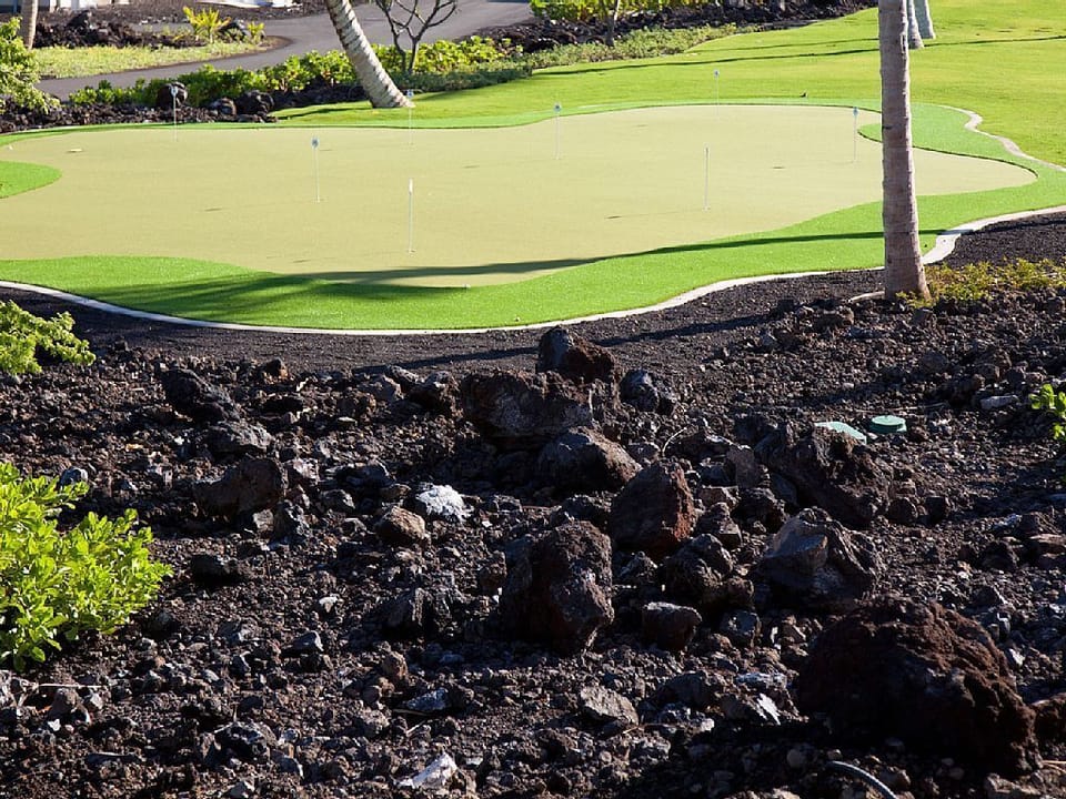 KaMilo Putting Green