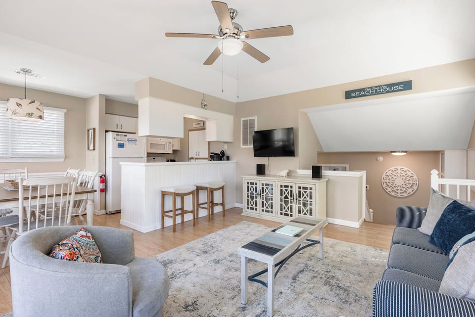 L34: Outer Banks Bliss | Top Level Living Area
