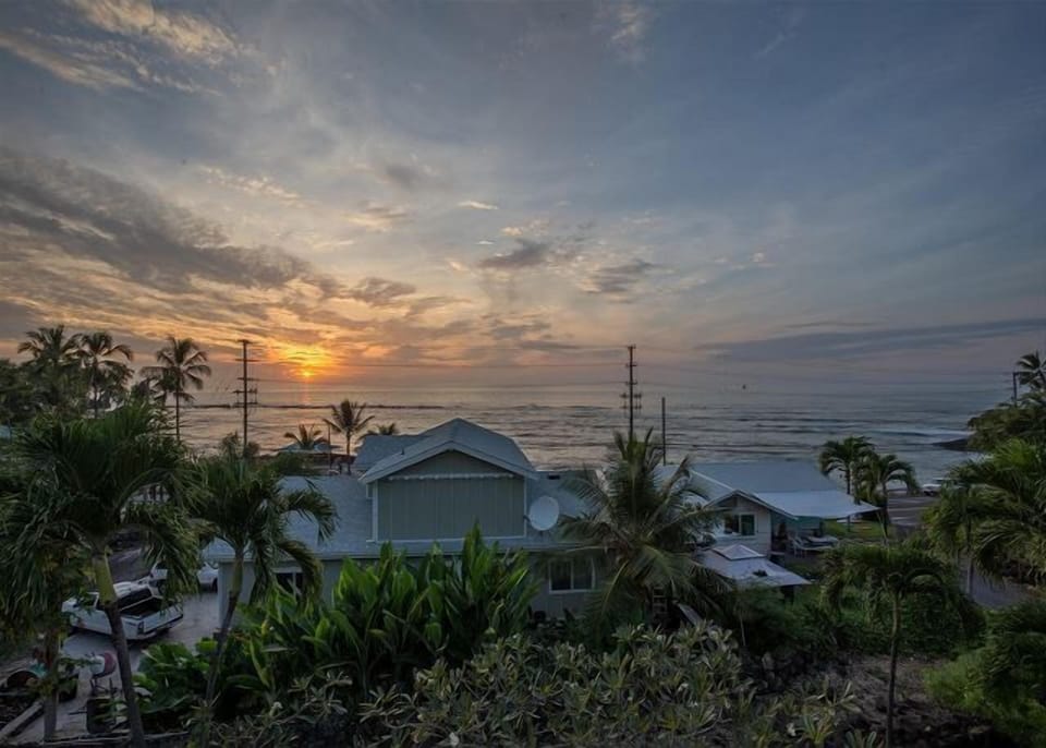 Enjoy Kona Sunsets