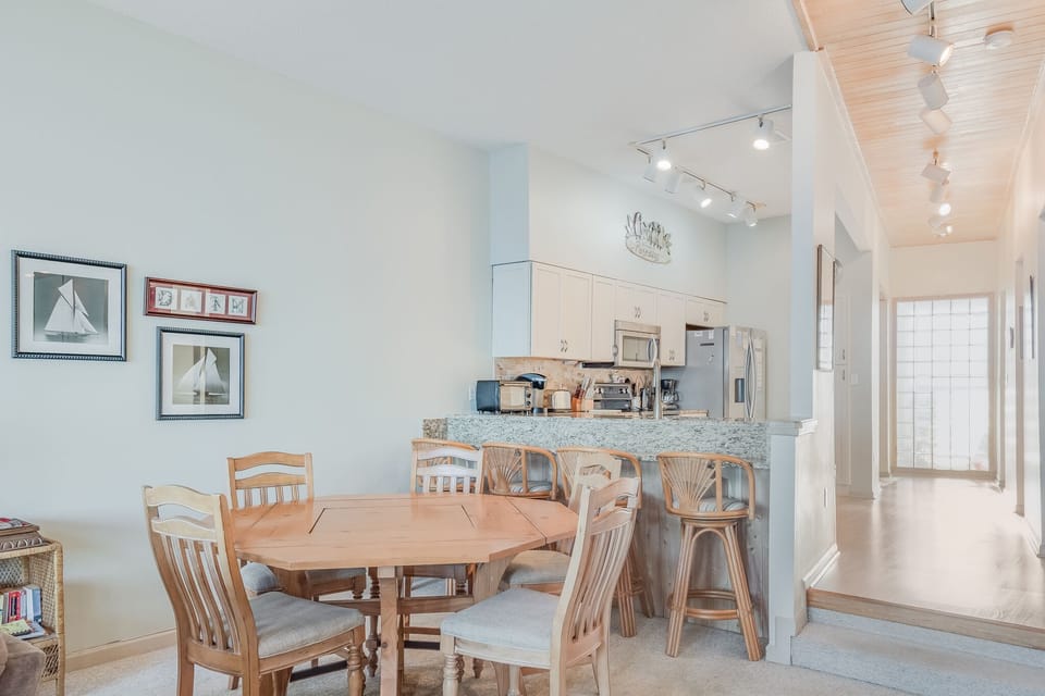 CR302: Crystal Shores Condo 302 | Dining