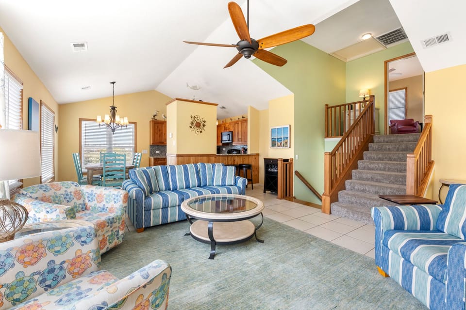 SS72: Seascape Escape l Mid Level Living Area