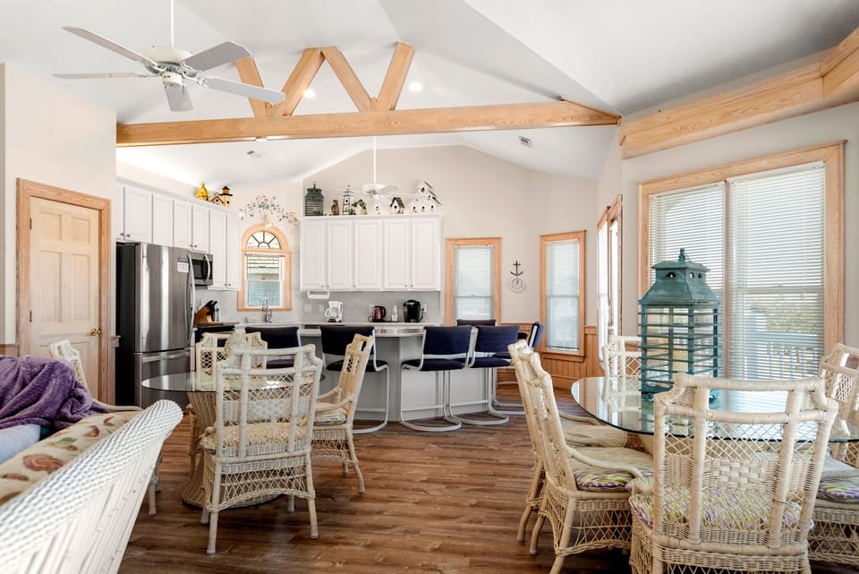 SS02: Fergusons Flagship | Top Level Dining Area