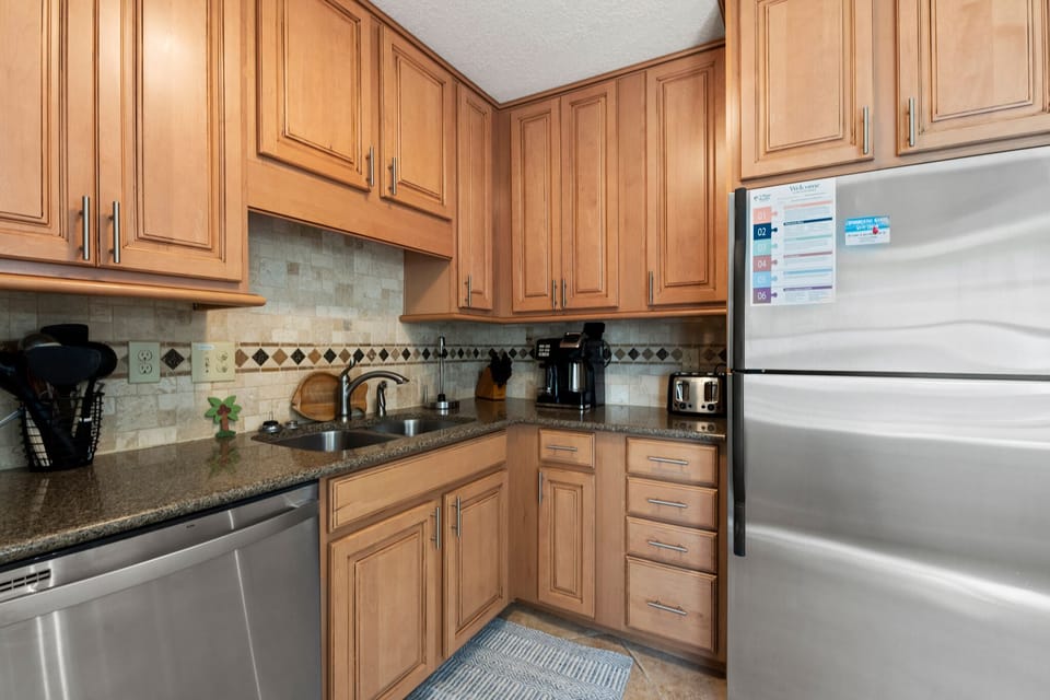 WS07: Whispering Sands 7 | Top Level Kitchen