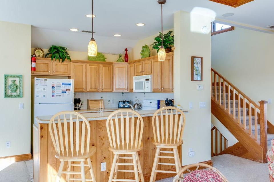 NH14:  Seatopia | Top Level Kitchen