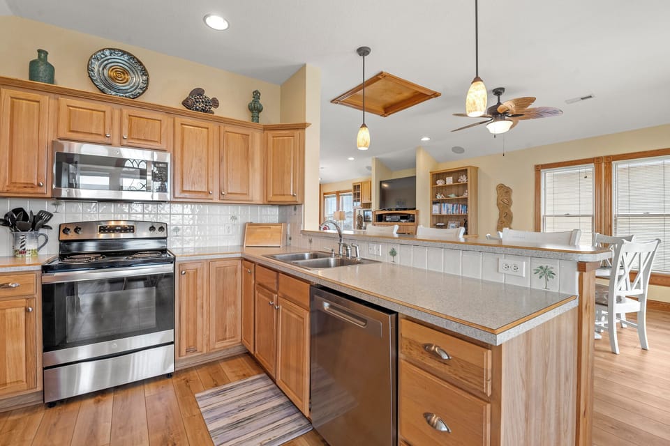NH14:  Seatopia | Top Level Kitchen