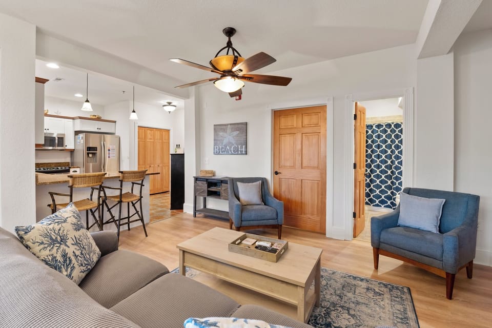 VP102: Under The Boardwalk | Living Area