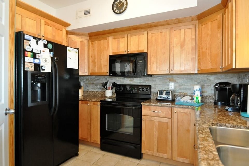 SL01N: Surround Sound | Bottom Level Kitchen