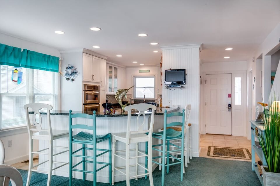 R57: Oates Bluff | Mid Level Kitchen
