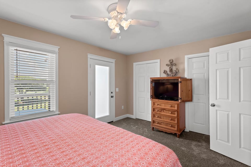 ML10: Beach Bungalow | Bottom Level Bedroom 2