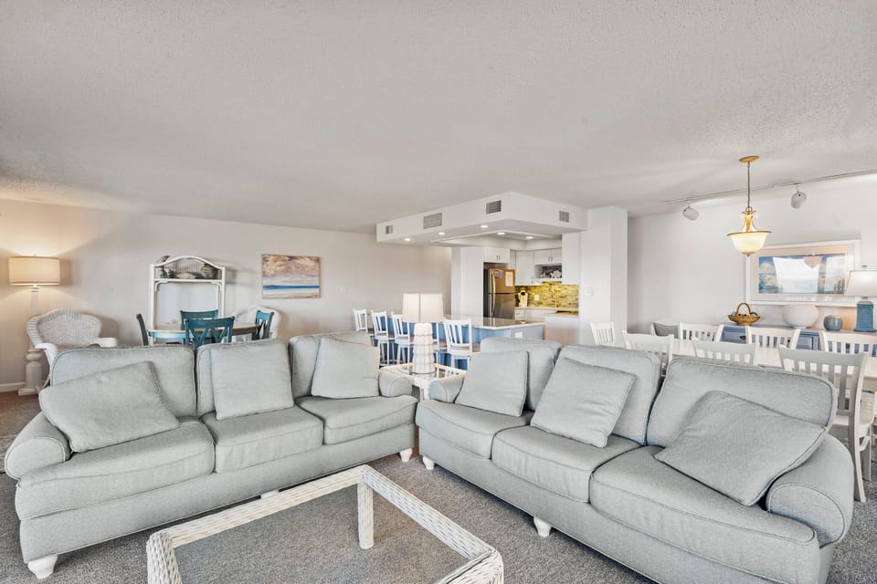 H204S: Heron Cove 204S | Overview
