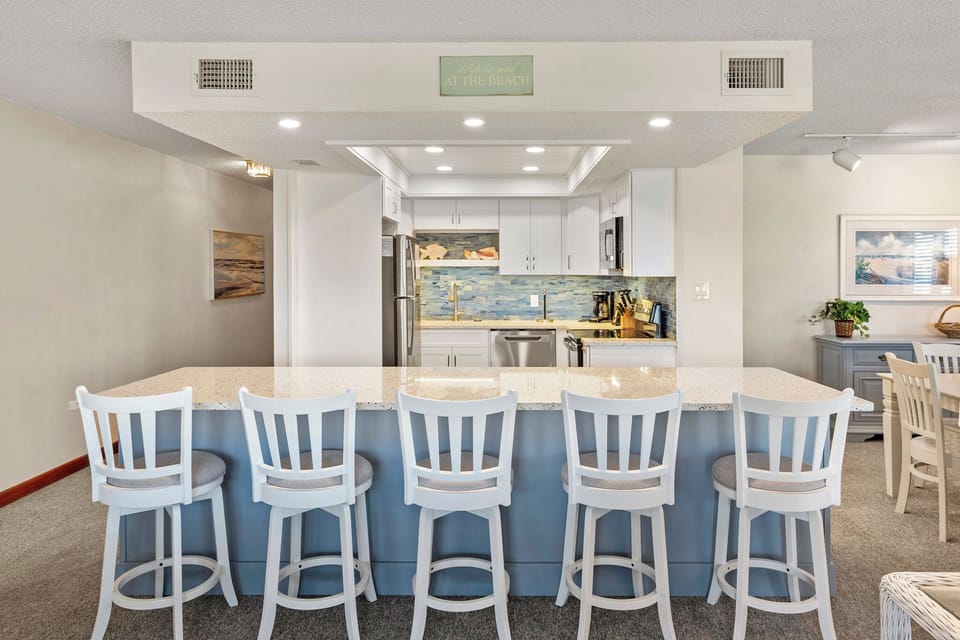 H204S: Heron Cove 204S | Kitchen