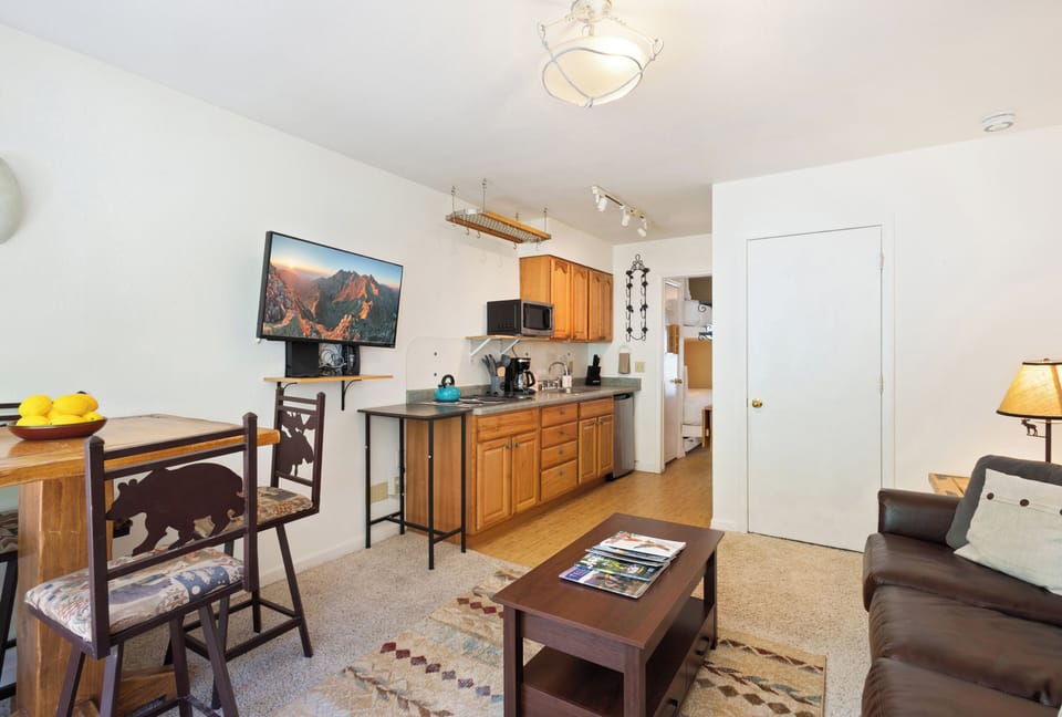 Living, Kitchen and dining area.
