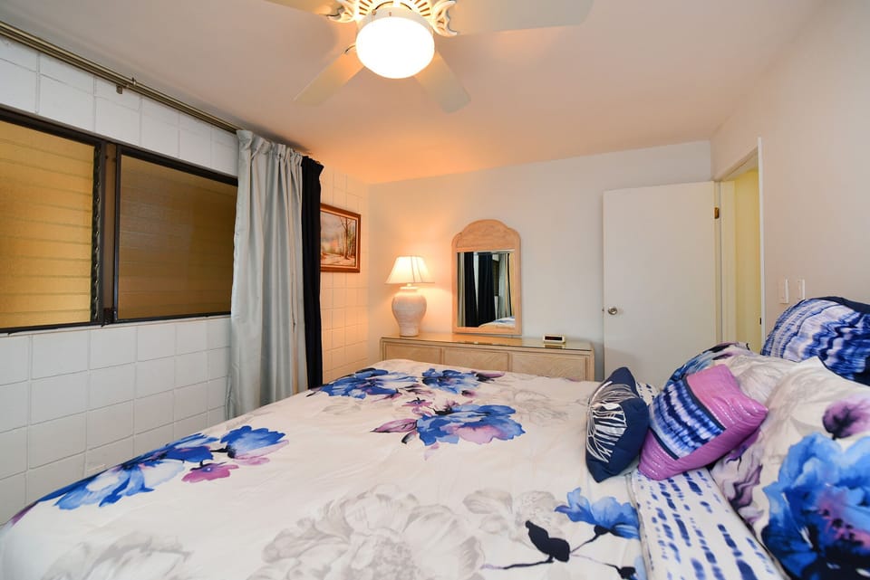 Private bedroom in Valley Isle #905