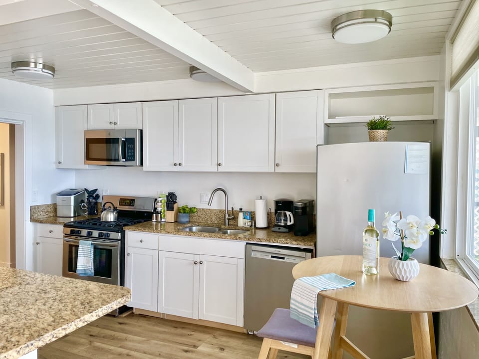 1615-3 Kitchen