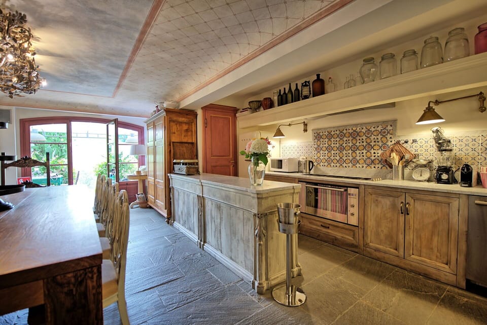 Dining Room, Kitchen