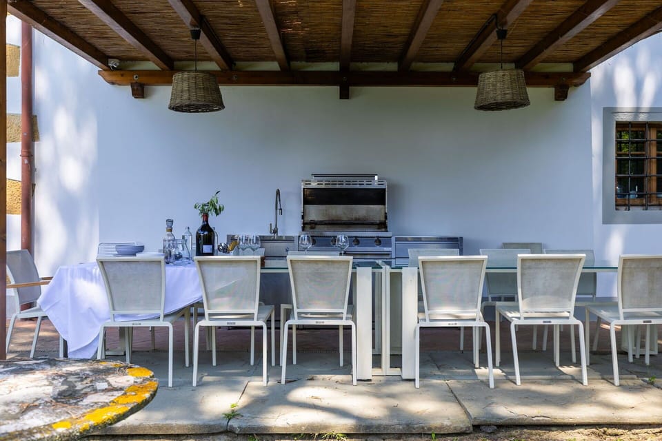 Balcony / Terrace / Patio, Building Exterior, Outdoor