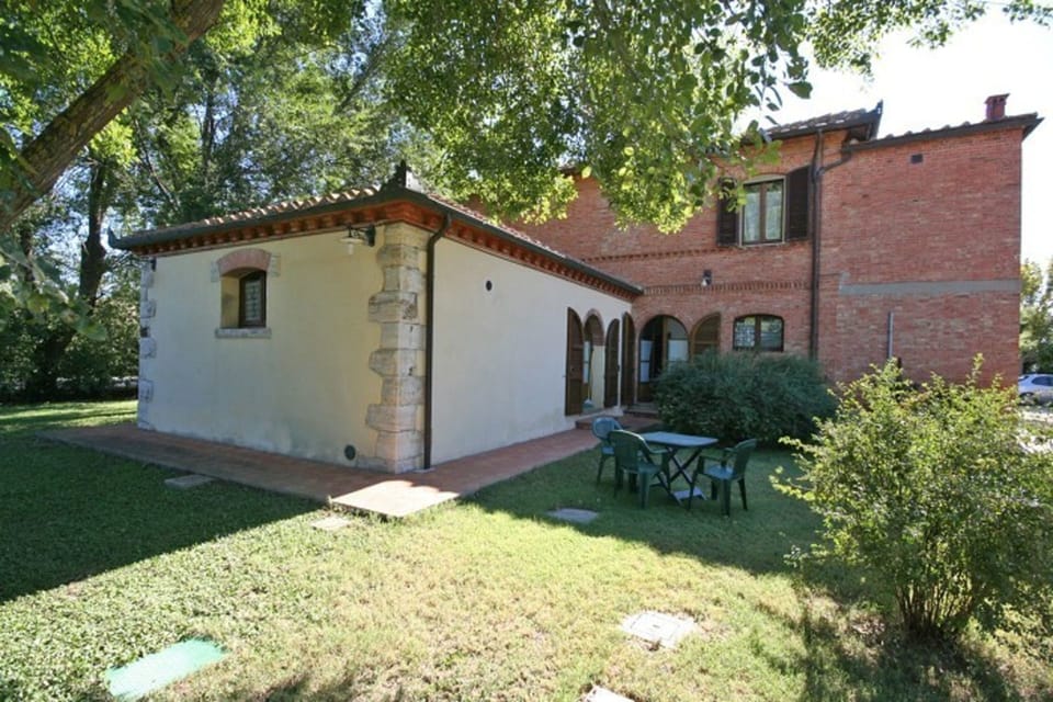 Building Exterior, Garden