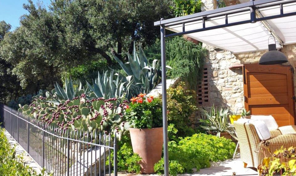 Building Exterior, Outdoor