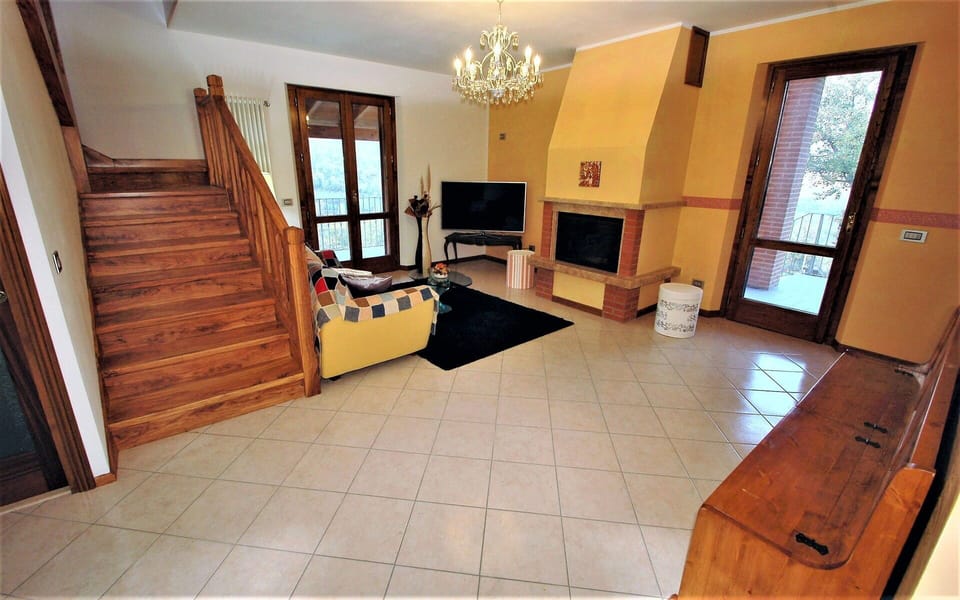 Room, Floor, Property, Hardwood, Wood Flooring, Building, Flooring, Furniture, Interior Design, Wood