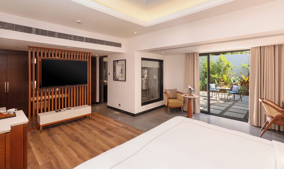 Executive Villa | Egyptian cotton sheets, premium bedding, minibar, in-room safe