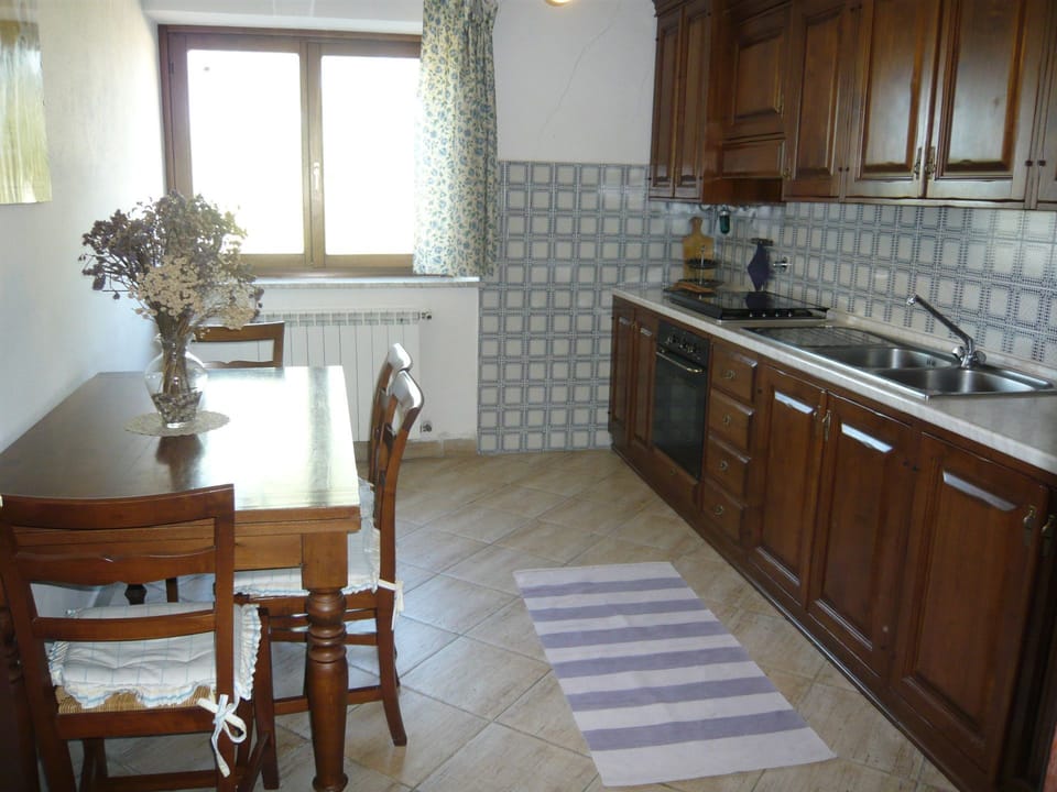 Dining Room, Kitchen