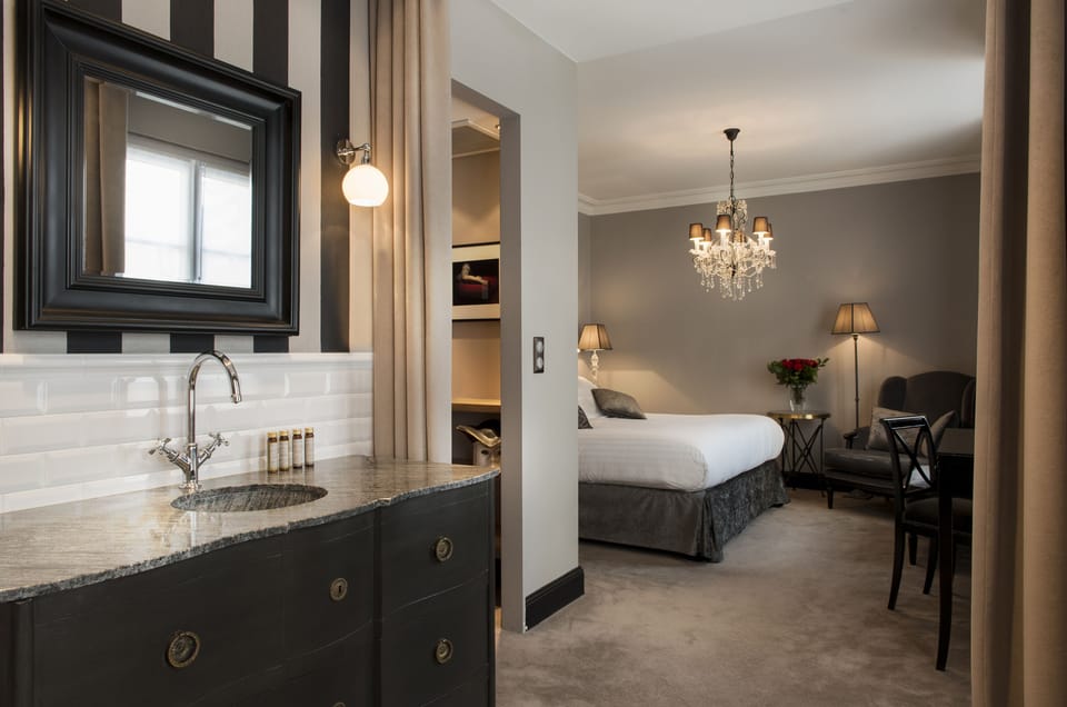 Premium bedding, in-room safe, individually decorated, soundproofing