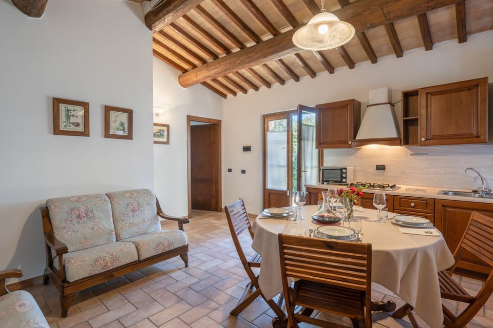 rocche-di-valiano-chianti-castelnuovo-berardenga-multiproprietà-mimosa-living-room