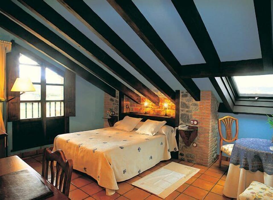 Standard Double or Twin Room | Desk, laptop workspace, free WiFi, bed sheets