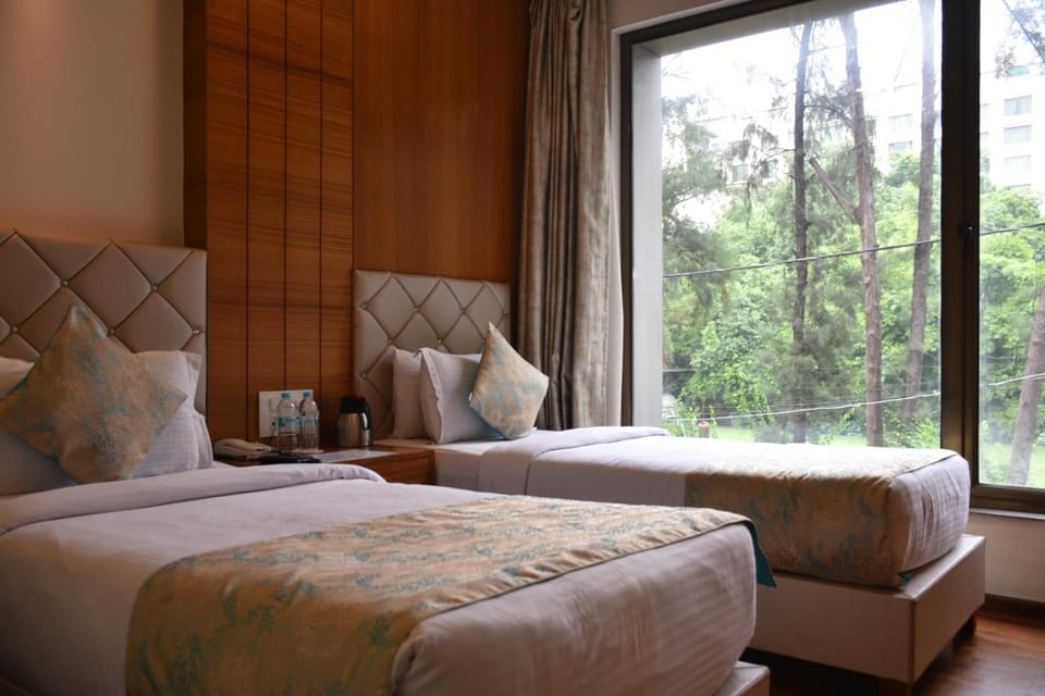 Minibar, in-room safe, iron/ironing board, free WiFi