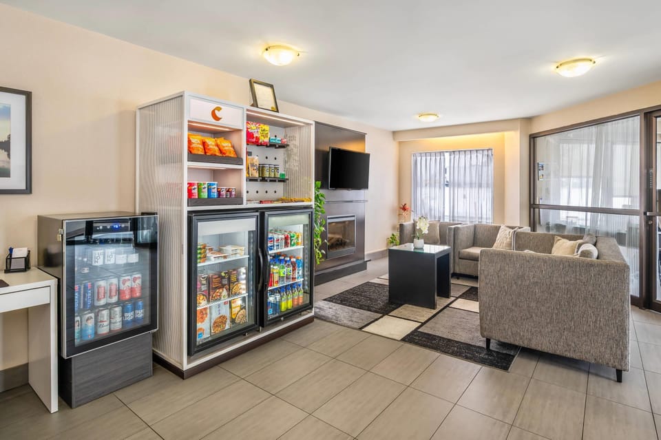 Comfort Inn Boucherville Hotel in Boucherville