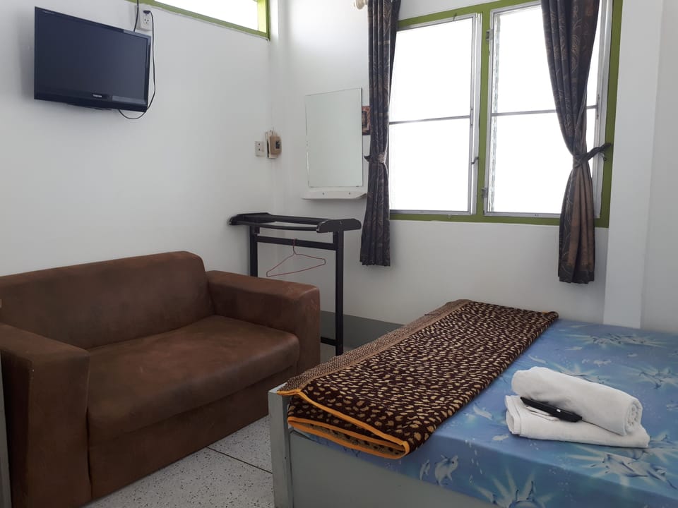 Standard Double Room | Free WiFi