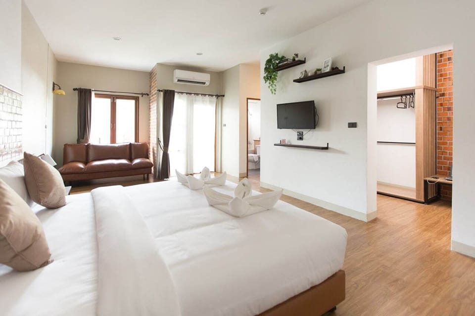 Suite Garden View with Bunk bed (Family Garden View) | In-room safe, laptop workspace, free WiFi, bed sheets