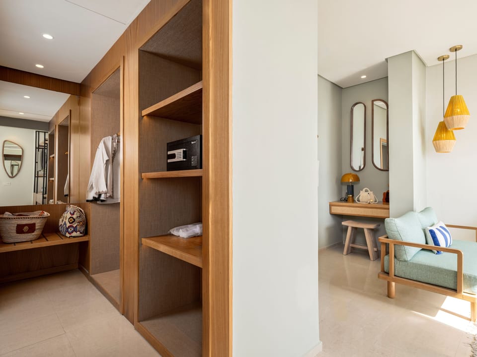 Deluxe Double Room, Sea View | Premium bedding, minibar, in-room safe, desk