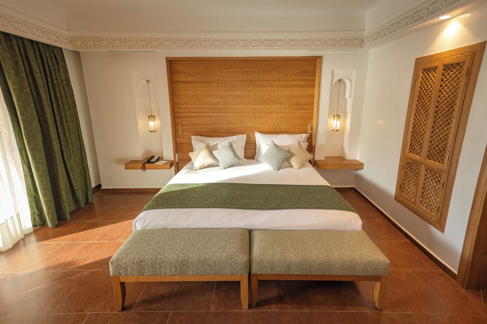 Suite, 1 King Bed with Sofa bed (Prestige) | Minibar, in-room safe, desk, laptop workspace