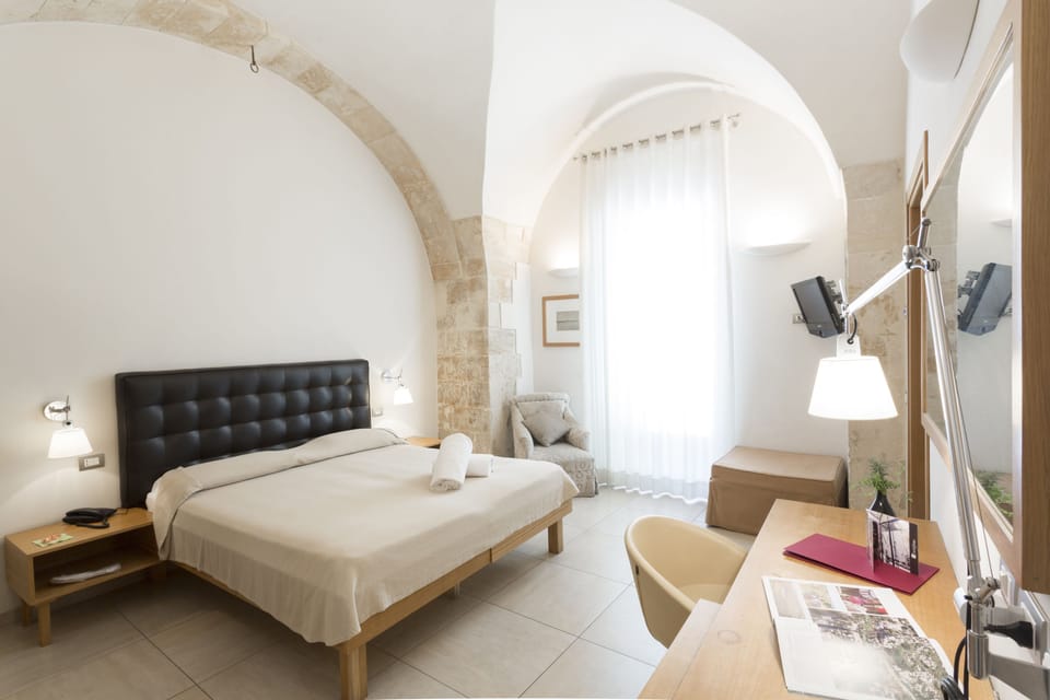 Classic Double Room | Premium bedding, minibar, in-room safe, desk