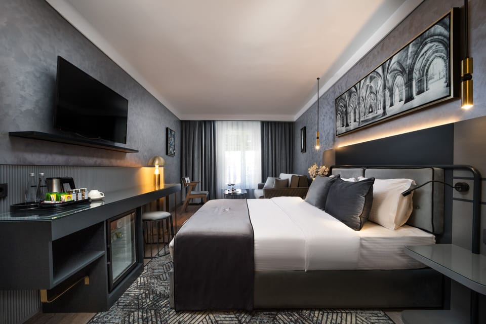 Hypo-allergenic bedding available, minibar, in-room safe, desk