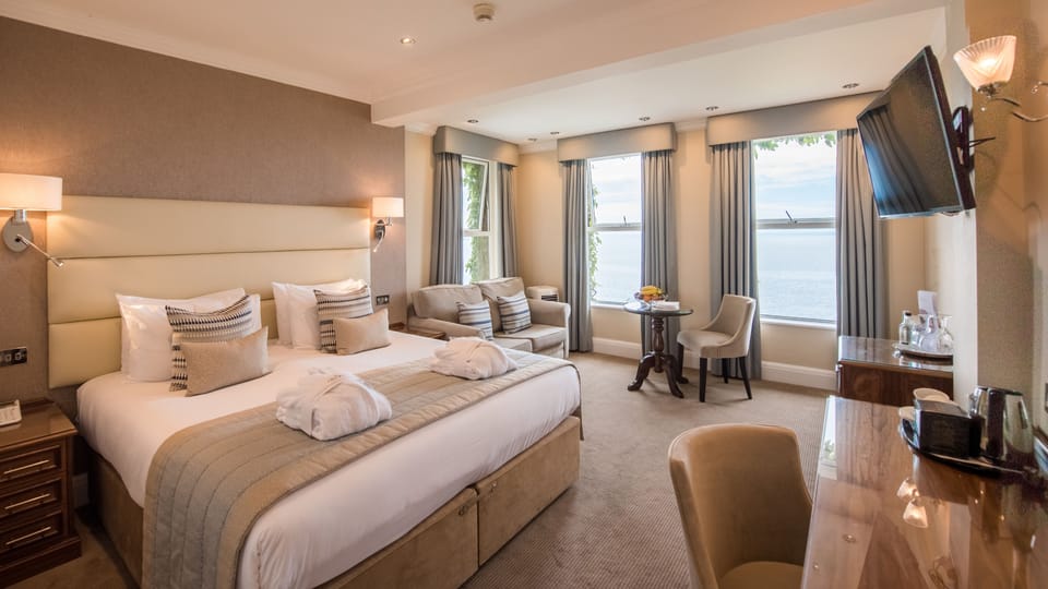 Deluxe Double or Twin Room, Sea View | In-room safe, desk, iron/ironing board, free WiFi