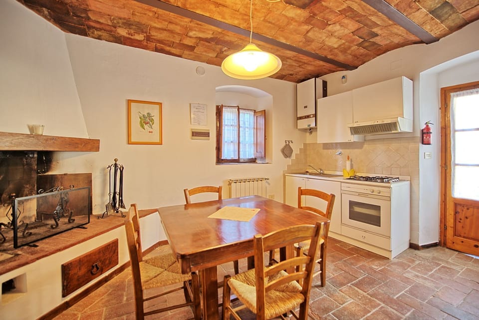 Dining Room, Kitchen