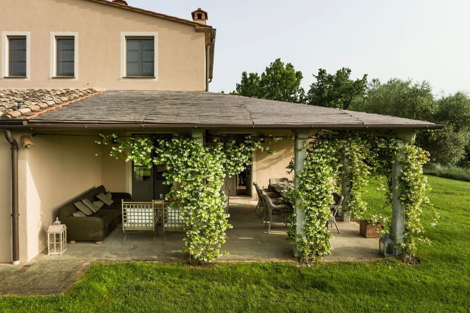 Balcony / Terrace / Patio, Building Exterior, Garden, Outdoor
