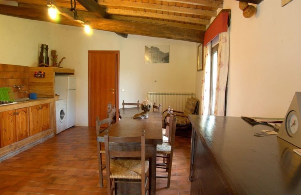 Dining Room, Kitchen