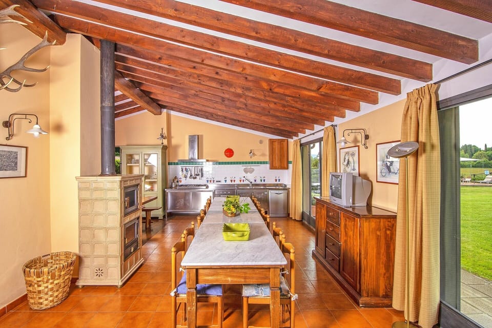 Dining Room, Kitchen