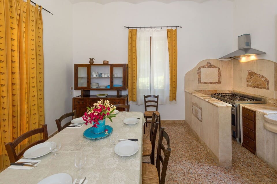 Dining Room, Kitchen