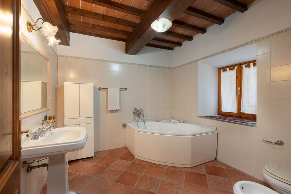 Bathroom, Summer