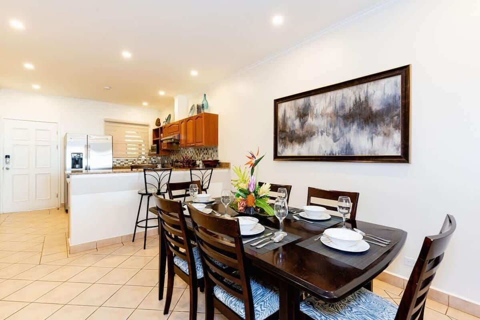 Dining area for six