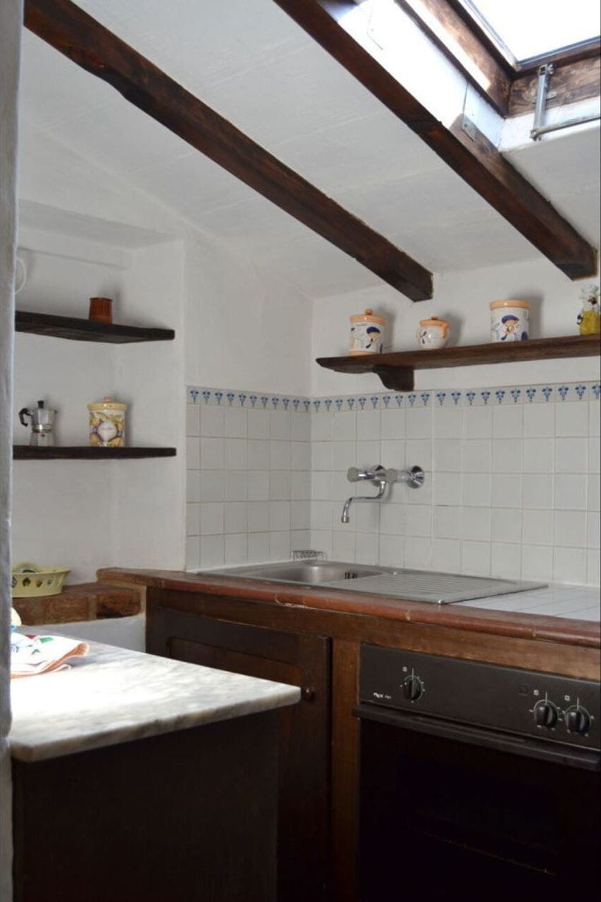 Room, Property, Building, Interior Design, House, Architecture, Furniture, Kitchen, Material Property, Loft